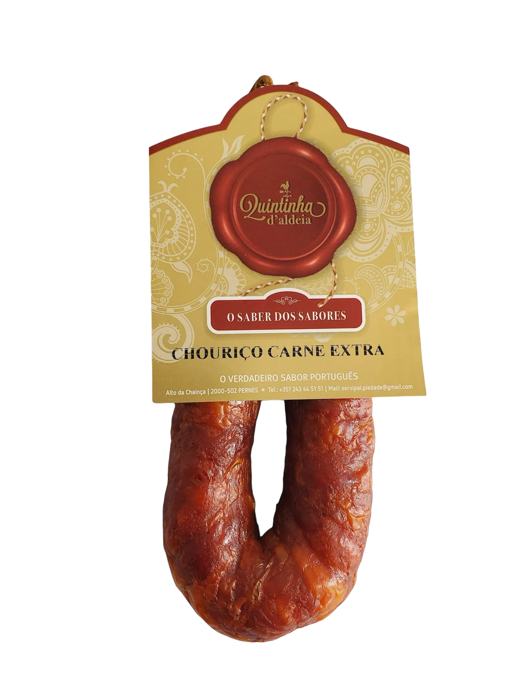 Chouriço portugais artisanal traditionnel Extra 220 g de la marque Quintinha d'Aldeia, présente sous sa forme en fer à cheval avec son étiquette officielle sur fond blanc, fumé au bois de chêne vert.